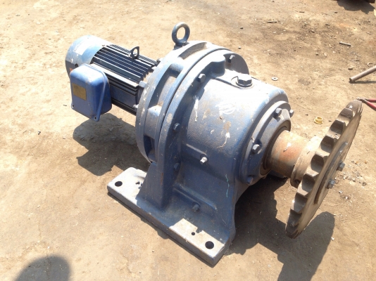 ขายมอเตอร์เกียร์ Cycro drive Sumitomo 2HP. 380V มีระบบเบรคในตัว อัตราทด 1:559 เพลาออกประมาณ 2.5รอบต่อนาที สภาพสวย พร้อมใช้งาน ขายมอเตอร์เกียร์ Cycro drive Sumitomo 2HP. 380V มีระบบเบรคในตัว อัตราทด 1:559 เพลาออกประมาณ 2.5รอบต่อนาที สภาพสวย พร้อมใช้งาน