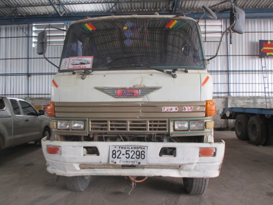 กระบะบรรทุก HINO FM226 เครื่อง EM100 220แรง สีขาว-เทา