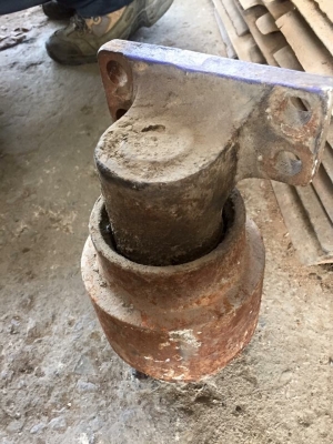 แคเรีย hitachi ex200-2-3 เก่าญี่ปุ่น ราคา 2,000 บาท