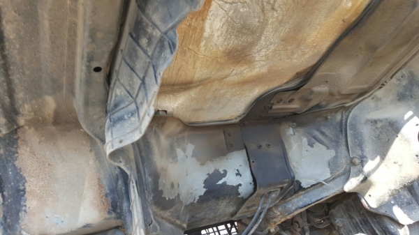 รถอีซูซู 6 ล้อ ( ไม่ดั้ม ) NKR 110 แรงม้า.   สนใจติดต่อ  081 - 6079515