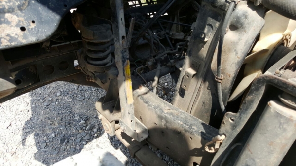 รถอีซูซู 6 ล้อ ( ไม่ดั้ม ) NKR 110 แรงม้า.   สนใจติดต่อ  081 - 6079515