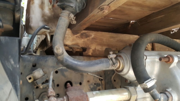 รถอีซูซู 6 ล้อ ( ไม่ดั้ม ) NKR 110 แรงม้า.   สนใจติดต่อ  081 - 6079515