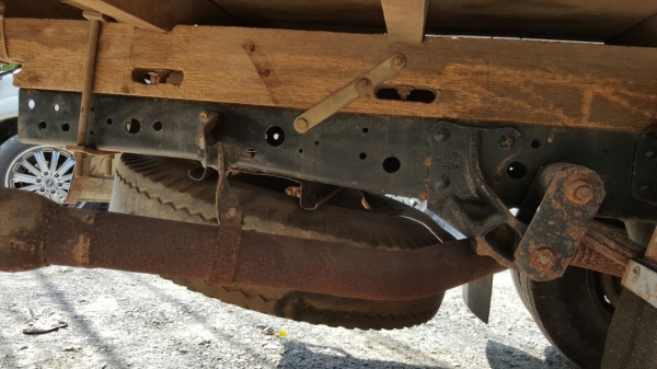 รถอีซูซู 6 ล้อ ( ไม่ดั้ม ) NKR 110 แรงม้า.   สนใจติดต่อ  081 - 6079515