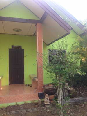 ขายรีสอร์ท เกาะช่าง จ.ตราด พร้อมบ้านพัก4หลัง  15ล้าน