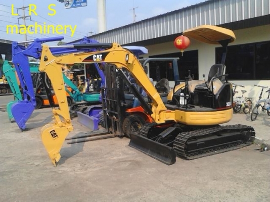 รถขุด CATERPILLAR. 303 CR