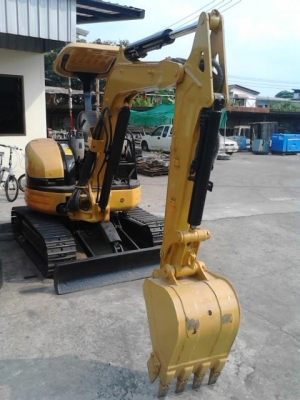 รถขุด CATERPILLAR. 303 CR