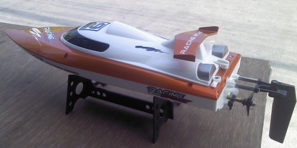 เรือเร็วบังคับราคาถูก