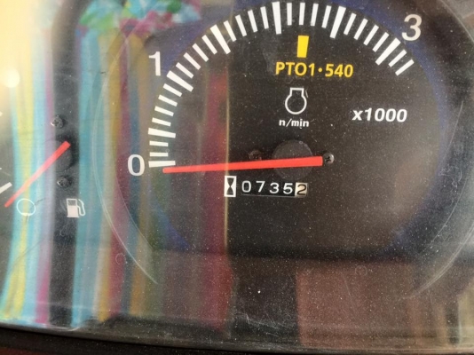 ขายรถไถคูโบต้า L4708(4WD)2เพลา พร้อมอุปกรณ์ใบมีดดันดินหน้าและโลเตอร์รีจอบหมุน รถสวย ใช้งาน 700 ชม. ขายราคา 398,000 บาท สนใจติดต่อ 081-9136451 ค่ะ หรือ ขอดูรูปเพิ่มเติมได้ทาง line:bow6451 ค่ะ