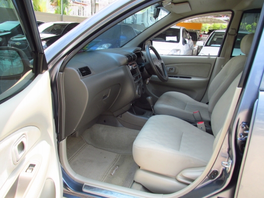 TOYOTA AVANZA 1.5E AT ปี 2010