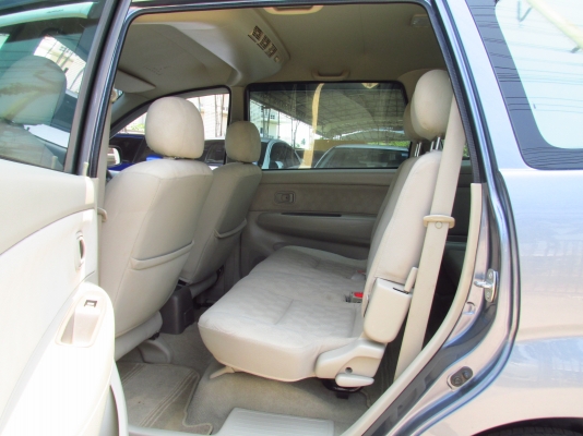 TOYOTA AVANZA 1.5E AT ปี 2010