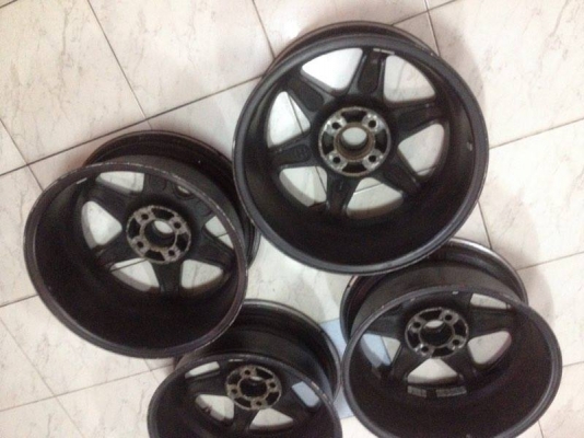 ขายแม็ก borbet made in germanyแท้ 4รู100 ขอบ16 กว้าง7.5et40 จำนวน4วง สภาพดี ราคาุ6500บาท โทร0924462525โส กทม