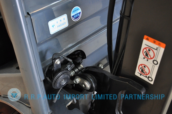 ขายรถโฟล์คลิฟท์มือสอง TOYOTA รุ่น 8FGL15-33042 275,500 บาท นำเข้าจากประเทศญี่ปุ่น 100\% ไม่เคยใช้งานในไทย