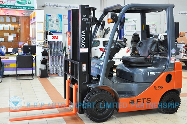 ขายรถโฟล์คลิฟท์มือสอง TOYOTA รุ่น 8FGL15-33042 275,500 บาท นำเข้าจากประเทศญี่ปุ่น 100\% ไม่เคยใช้งานในไทย