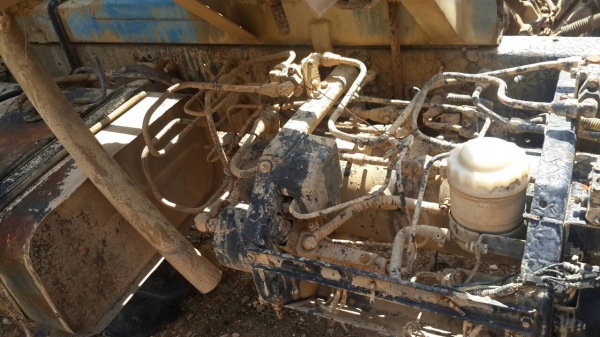 รถอีซูซุ  6  ล้อ โม่ปูน  FRR  175 แรงม้า. ปี 54.    สนใจติดต่อ  081 - 6079515