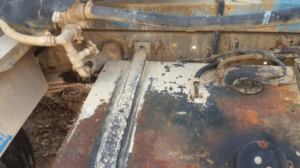 รถอีซูซุ  6  ล้อ โม่ปูน  FRR  175 แรงม้า. ปี 54.    สนใจติดต่อ  081 - 6079515