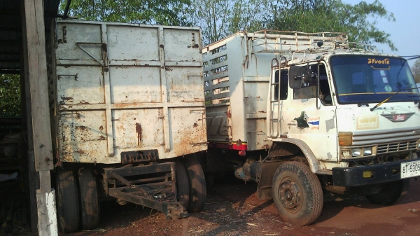 รถพ่วง แม่+ลูก 880000 บ.