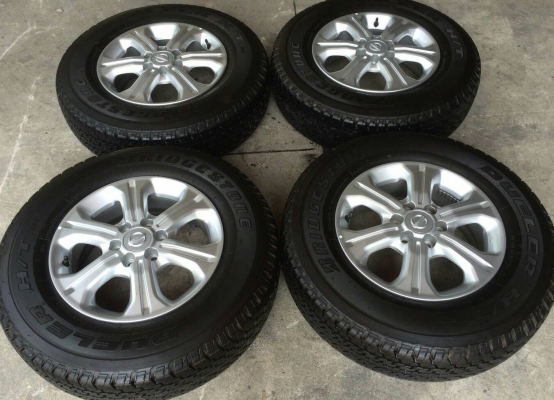 ขายล้อแม็กป้ายแดง np300 navara 16" พร้อมยางบริดโตน ปี16