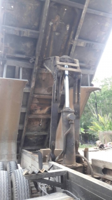 รถอีซูซุ 10 ล้อดั้ม FVZ  175 แรงม้า. , ( ร็อคเล็ก. )    สนใจติดต่อ  081 - 6079515