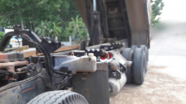 รถอีซูซุ 10 ล้อดั้ม FVZ  175 แรงม้า. , ( ร็อคเล็ก. )    สนใจติดต่อ  081 - 6079515