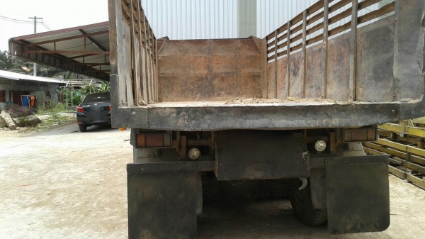 รถอีซูซุ 10 ล้อดั้ม FVZ  175 แรงม้า. , ( ร็อคเล็ก. )    สนใจติดต่อ  081 - 6079515