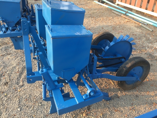 ขายคะเครื่องหยอดข้าวโพดพร้อมใช้สนใจโทร0820710619