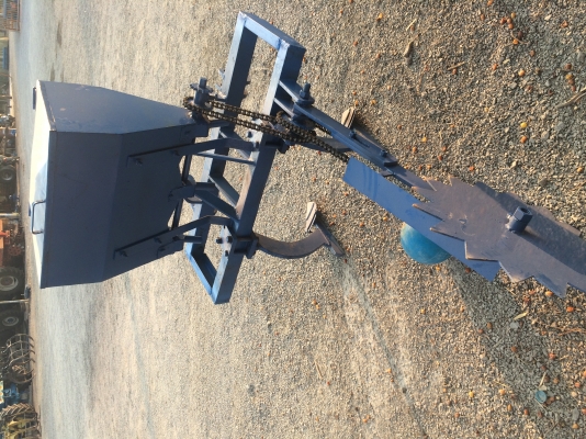 ขายเครื่องทำรุ่นใส่ปุ๋ยเข้าร่องอ้อยสนใจโทร0820710619 ขายเครื่องทำรุ่นใส่ปุ๋ยเข้าร่องอ้อยสนใจโทร0820710619