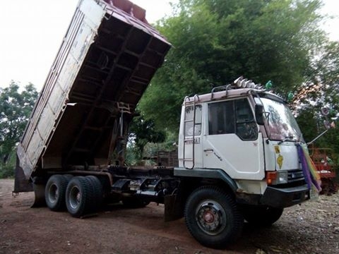 ขาย10ล้อ2เพลา FUSO 195 เกียร์อีตั้น แชชซีสวยกระบะเนียม มีบาร์อ้อย แอร์เย็น พร้อมวิ่งอ้อยมัน