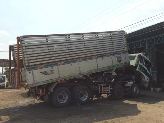 แสงฟ้าเต๊นท์รถ//ขายรถพ่วงเปอร์เฟียร์2คานหน้า เครื่อง P11C-320แรง ดั้มแม่ลูกกระบะมิเนียม  ลูกดั้ม3คาน