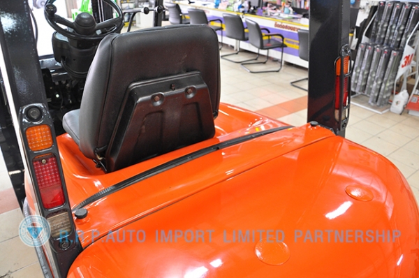 ขายรถโฟล์คลิฟท์มือสอง TOYOTA รุ่น 6FG25-30251 ราคา 295,000 บาท สภาพเดิมจากญี่ปุ่น