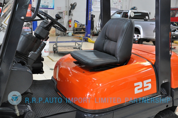 ขายรถโฟล์คลิฟท์มือสอง TOYOTA รุ่น 6FG25-30251 ราคา 295,000 บาท สภาพเดิมจากญี่ปุ่น