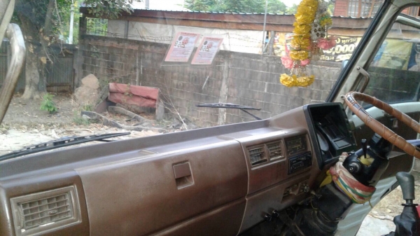 ขายรถหกล้อดัมพ์ HINO FB112 เครื่อง WO4D 117 แรง ปี 34 กระบะดัมพ์ช่วงยาว 4.30 เมตร ทะเบียนพร้อม