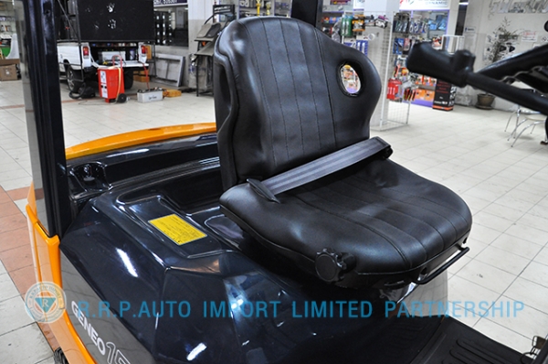 ขายรถโฟล์คลิฟท์มือสอง TOYOTA รุ่น7FD15-13445 ราคา 285,000 บาท นำเข้าจากประเทศญี่ปุ่น 100\% ไม่เคยใช้งานในไทย