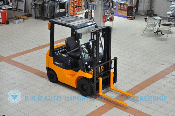 ขายรถโฟล์คลิฟท์มือสอง TOYOTA รุ่น7FD15-13445 ราคา 285,000 บาท นำเข้าจากประเทศญี่ปุ่น 100\% ไม่เคยใช้งานในไทย