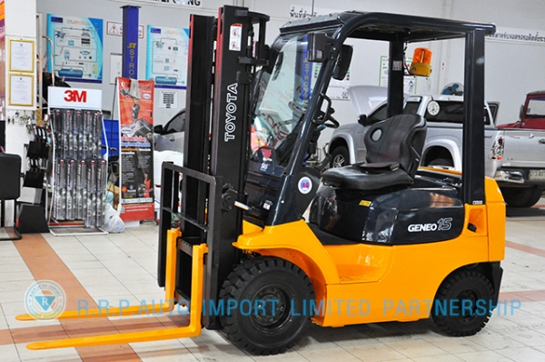 ขายรถโฟล์คลิฟท์มือสอง TOYOTA รุ่น7FD15-13445 ราคา 285,000 บาท นำเข้าจากประเทศญี่ปุ่น 100\% ไม่เคยใช้งานในไทย