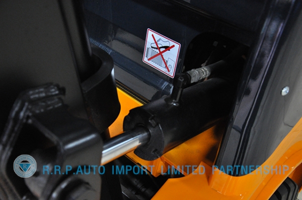 ขายรถโฟล์คลิฟท์มือสอง TOYOTA รุ่น7FD15-13445 ราคา 285,000 บาท นำเข้าจากประเทศญี่ปุ่น 100\% ไม่เคยใช้งานในไทย