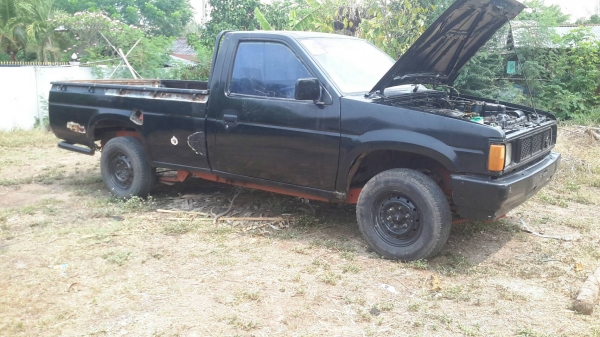 ขายรถนิสสันบิ๊กเอ็ม ขายตามสภาพ  ใช้งานได้