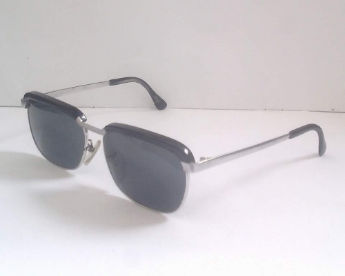 แว่นตาทรงวินเทลเก่าแท้ญี่ปุ่น ยุค1980 มีคิ้วสภาพสวยครับ