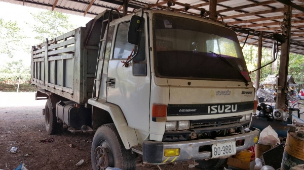 ขาย 10 ล้อดั้ม 2 เพลา FVZ12MY วางเครื่อง 6SD1 โบอินเตอร์  270 แรงม้า เกียร์ Easton ช่วงล่าง 240 คัสซีสวยจัดตลอดเส้น เบรคทิฟฟี่ ทะเบียนเต็มพร้อมโอน ราคาต่อรองได้