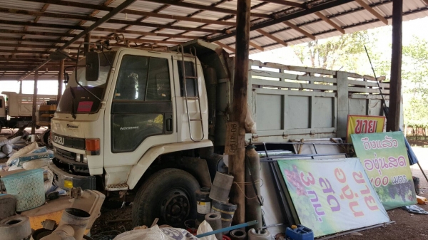 ขาย 10 ล้อดั้ม 2 เพลา FVZ12MY วางเครื่อง 6SD1 โบอินเตอร์  270 แรงม้า เกียร์ Easton ช่วงล่าง 240 คัสซีสวยจัดตลอดเส้น เบรคทิฟฟี่ ทะเบียนเต็มพร้อมโอน ราคาต่อรองได้