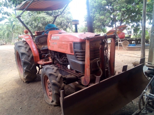 ขายคูโบต้า 45 แรง 2 เพลา เครื่องไม่ติด สภาพตามรูป