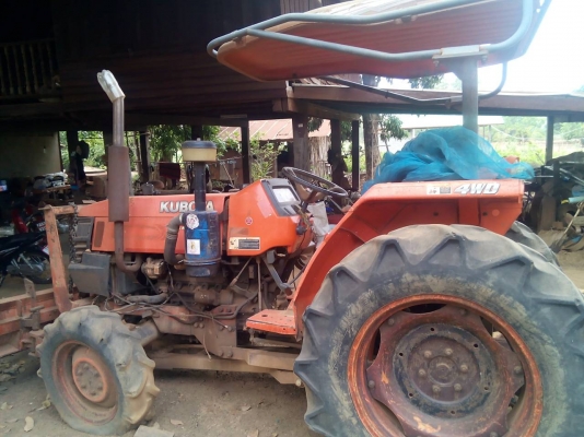 ขายคูโบต้า 45 แรง 2 เพลา เครื่องไม่ติด สภาพตามรูป ขายคูโบต้า 45 แรง 2 เพลา เครื่องไม่ติด สภาพตามรูป