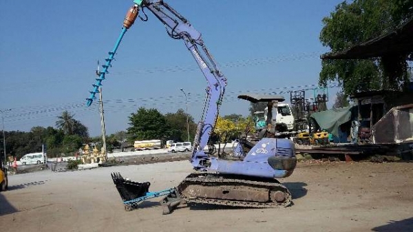 รถเจาะดิน HITACHI EX40 พิเศษแถมสว่านเจาะดิน พร้อมบุ้งกี๋ รถเจาะดิน HITACHI EX40 พิเศษแถมสว่านเจาะดิน พร้อมบุ้งกี๋