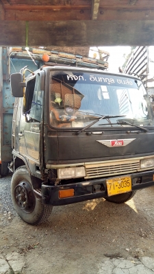 ขายสิบล้อเพลาเดียวทั้งหมด3คัน คันละ40ต่อรองได้ จัดแนนท์ได้คันละ30