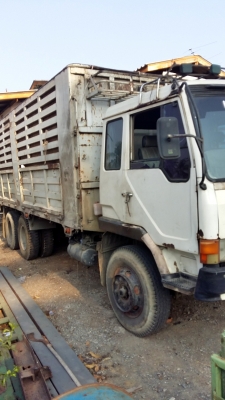 ขายสิบล้อเพลาเดียวทั้งหมด3คัน คันละ40ต่อรองได้ จัดแนนท์ได้คันละ30