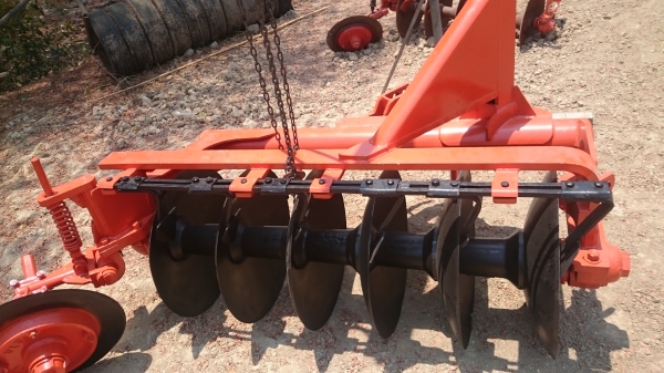 ขายผาน CMT.  6*24  โครงหนาหนัก สภาพเหมือนใหม่ ใช้งานครั้งเดียว เก่าเก็บ เลยพ่นสีใหม่  ใบเต็ม รูสลักยังสวย ใส่รถ50-60 แรง