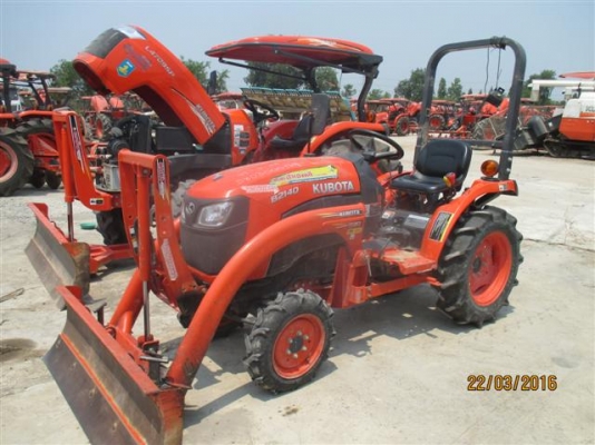 ฟรีดาวน์ KUBOTA MAX B2140 รถปี 58 พร้อมใบดัน ชั่วโมงน้อย