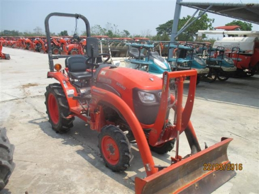 ฟรีดาวน์ KUBOTA MAX B2140 รถปี 58 พร้อมใบดัน ชั่วโมงน้อย