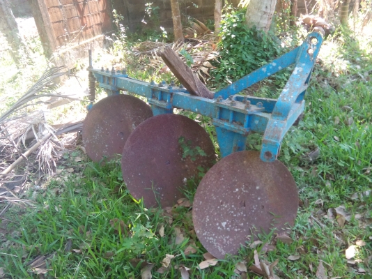 จาน 3  สภาพสวย  พร้อมใช้งาน