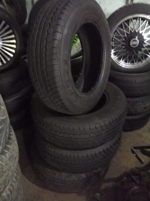 ยางถอดจากรถป้ายแดง 215-70-16 สภาพดีใช้คุ้ม