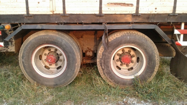 สิบล้อ ฮีโน่  FF3H195ช่วงยาว7.20ม เพาเดียว สภาพดีสวยพร้อมใช้งาน เล่ม ทะเบียนพร้อมโอน